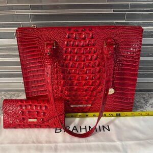 Brahmin - Anywhere Tote w/Matching Wallet